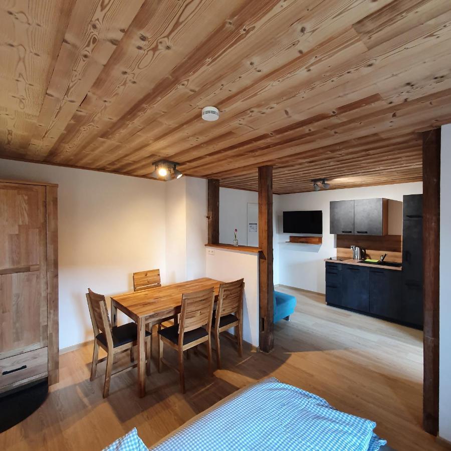 Alte Backstube - Ferienwohnung Huettenstube Und Ferienzimmer Auszeit Erkenbrechtsweiler Exteriör bild
