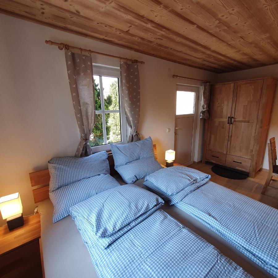Alte Backstube - Ferienwohnung Huettenstube Und Ferienzimmer Auszeit Erkenbrechtsweiler Exteriör bild