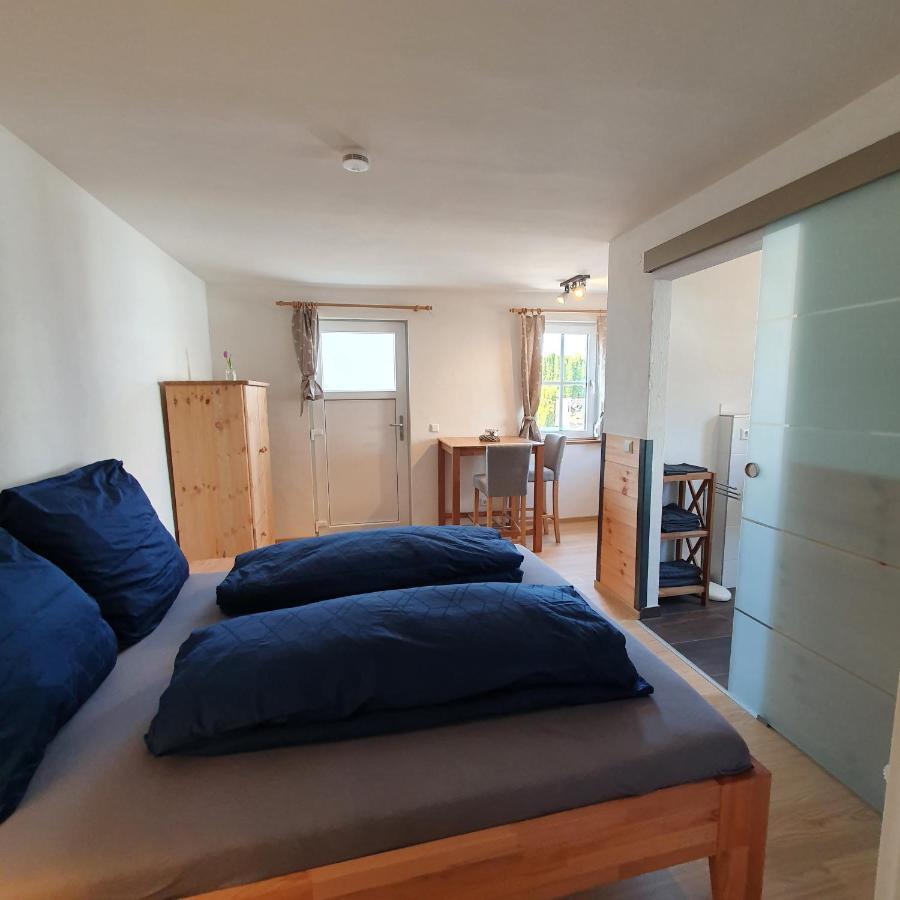 Alte Backstube - Ferienwohnung Huettenstube Und Ferienzimmer Auszeit Erkenbrechtsweiler Exteriör bild